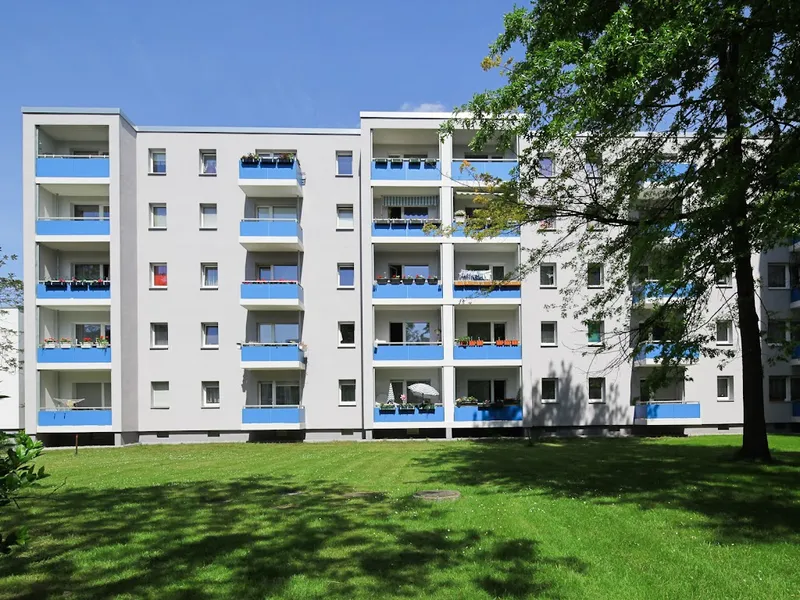 Wohnung sucht Mieter! WBS-fähiges Einkommen erforderlich! — photo 1